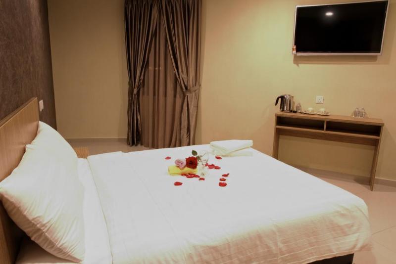 Era Plus Hotel Seri Kembangan Exterior foto